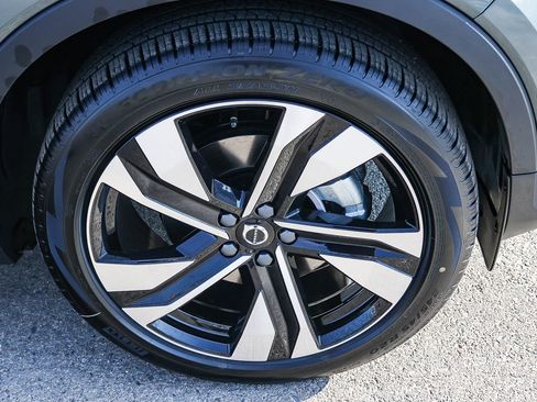 New 2026 Volvo XC40 B4 Plus w/ Climate Package image 14