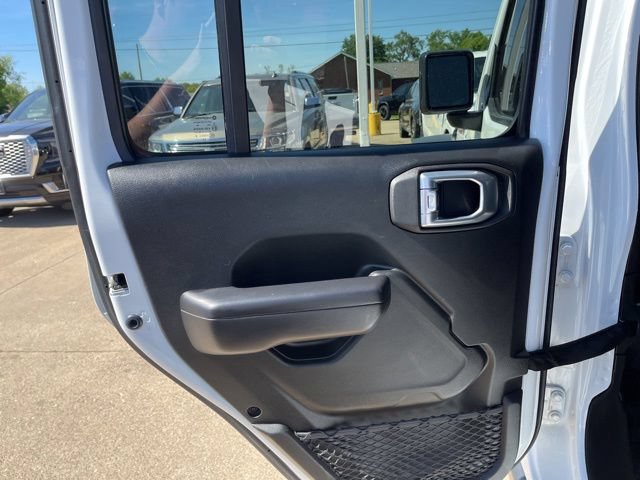 Used 2021 Jeep Gladiator Rubicon w/ LED Lighting Group AWD/4WD image 23