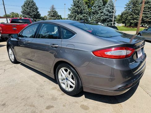 Used 2014 Ford Fusion SE FWD image 5