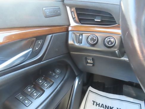 Used 2020 Cadillac Escalade Premium Luxury w/ Escalade Sport Edition AWD/4WD image 36