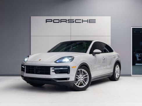 Certified 2024 Porsche Cayenne Coupe AWD/4WD image 1