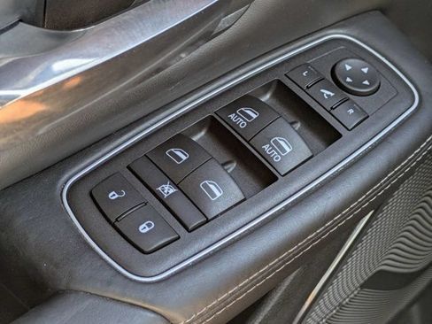 Used 2020 RAM 1500 Limited w/ Black Appearance Package AWD/4WD image 24