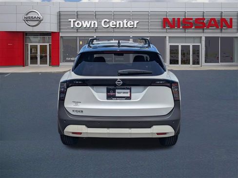Certified 2026 Nissan Kicks SV w/ Cold Weather Package FWD image 6