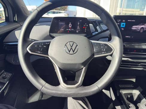 Used 2022 Volkswagen ID.4 Pro image 10