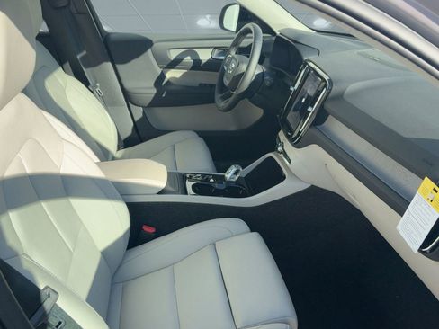 New 2026 Volvo XC40 B5 Ultra w/ Climate Package image 30