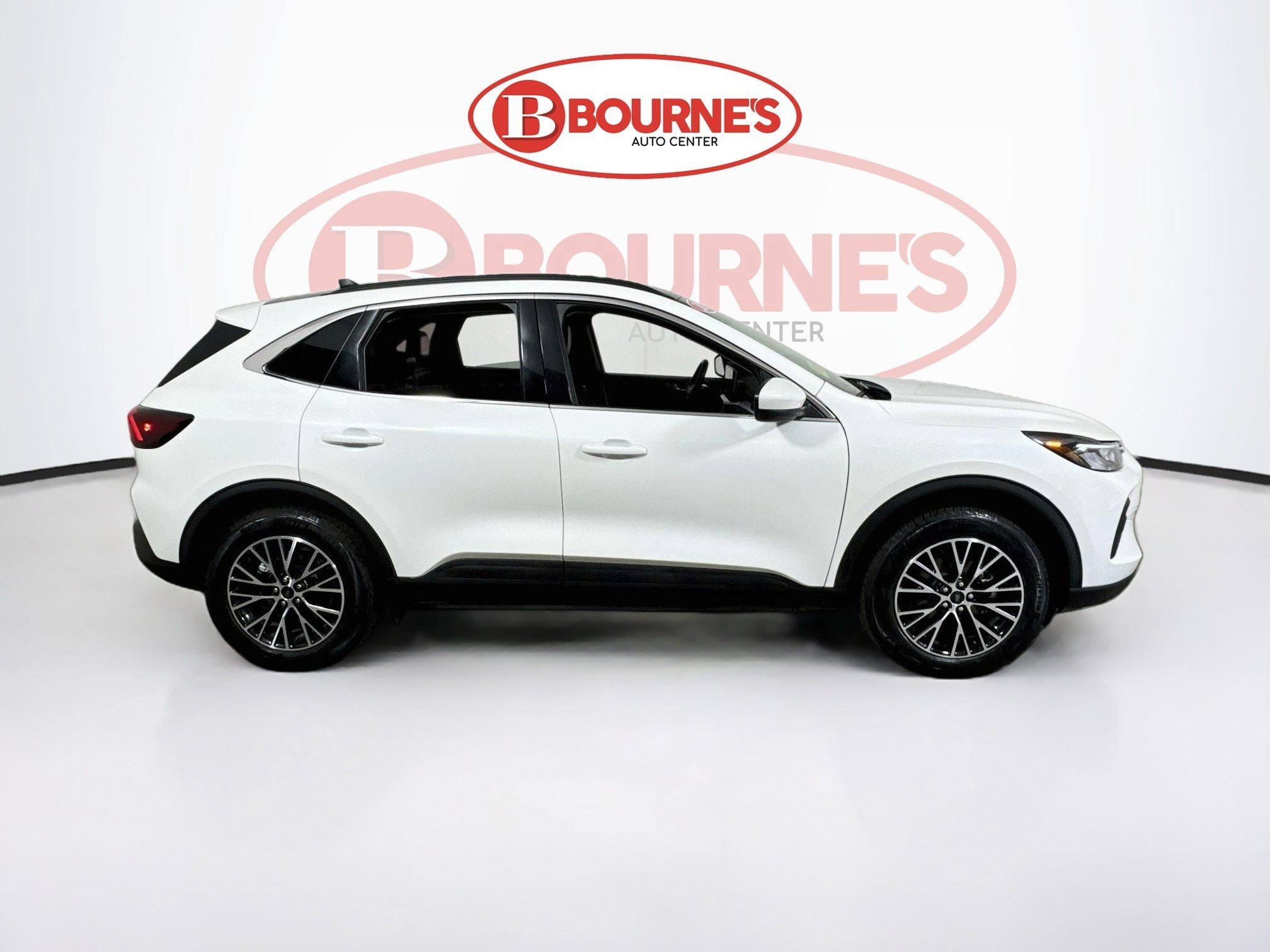 Used 2025 Ford Escape SE FWD image 12