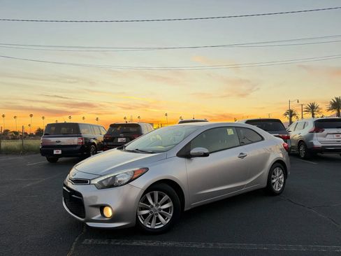 Used 2014 Kia Forte Koup EX FWD image 2