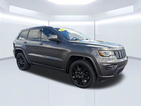 Used 2021 Jeep Grand Cherokee Laredo X RWD image 2