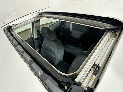 Used 2024 Nissan Altima 2.5 SV w/ SV Premium Package image 21