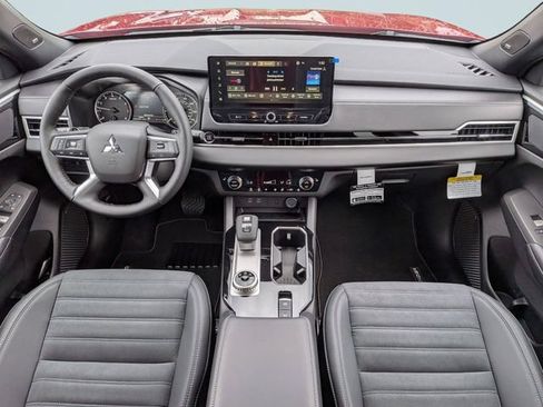 New 2026 Mitsubishi Outlander LE FWD image 13