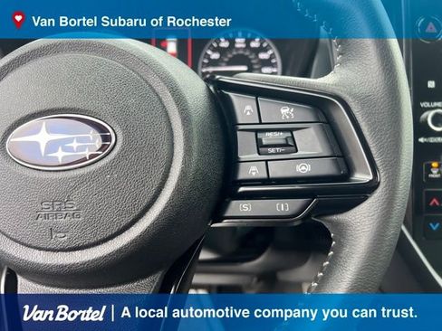 Used 2025 Subaru Forester Premium AWD/4WD image 19