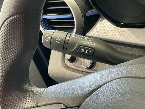 Used 2025 Chevrolet Trax LS FWD image 32