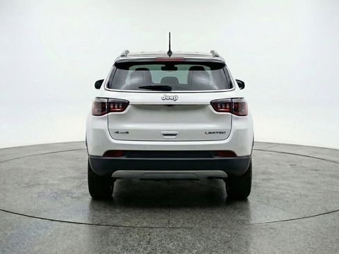 Used 2025 Jeep Compass Limited image 7