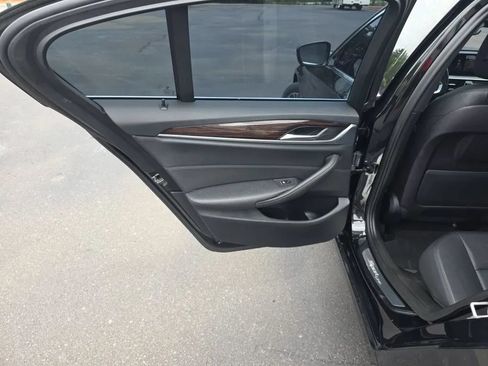 Used 2018 BMW 530i RWD image 44