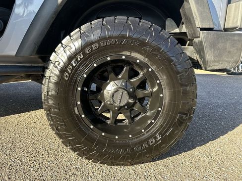 Used 2016 Jeep Wrangler Sport image 31