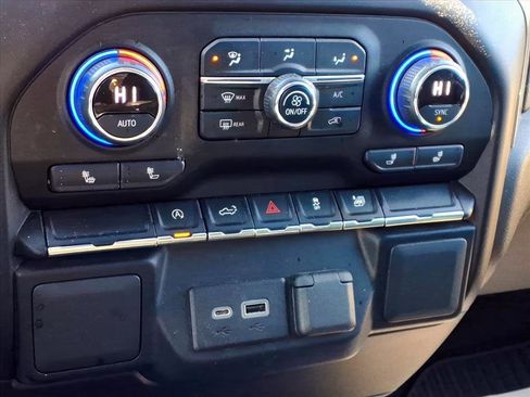 Used 2021 Chevrolet Silverado 1500 LT image 20