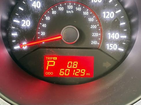 Used 2013 Kia Sorento LX image 15