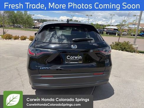 Used 2023 Honda HR-V LX image 7