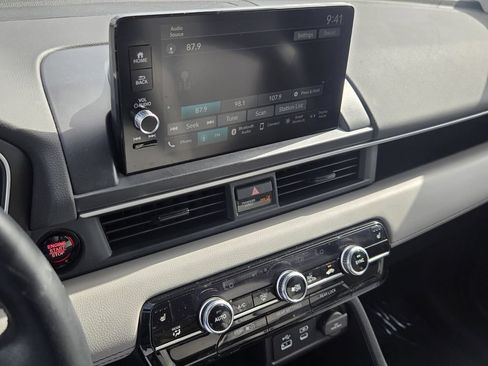 Used 2023 Honda Pilot EX-L image 19