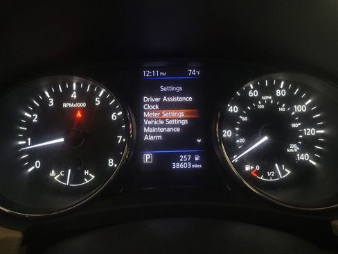 Used 2018 Nissan Rogue SV FWD image 23