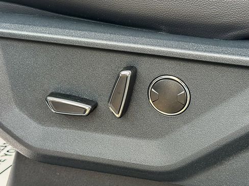 New 2025 Ford F150 Lightning Lariat image 27