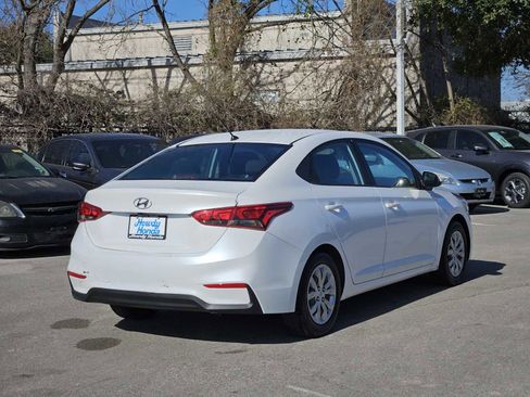 Used 2021 Hyundai Accent SE image 5