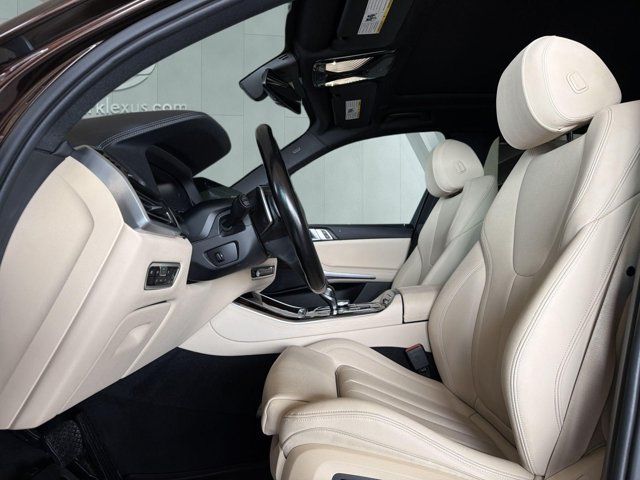 Used 2019 BMW X5 xDrive40i w/ Convenience Package AWD/4WD image 7