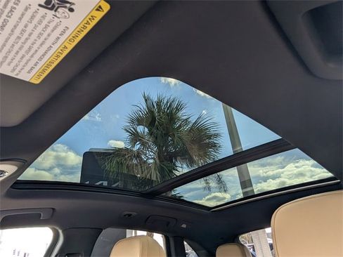 Used 2017 Porsche Macan S image 24