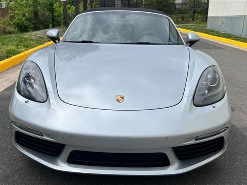 Used 2018 Porsche 718 Boxster RWD image 30
