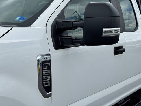 Used 2022 Ford F250 XL w/ Power Equipment Group AWD/4WD image 50
