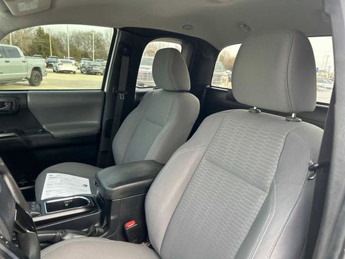 Used 2019 Toyota Tacoma SR image 14