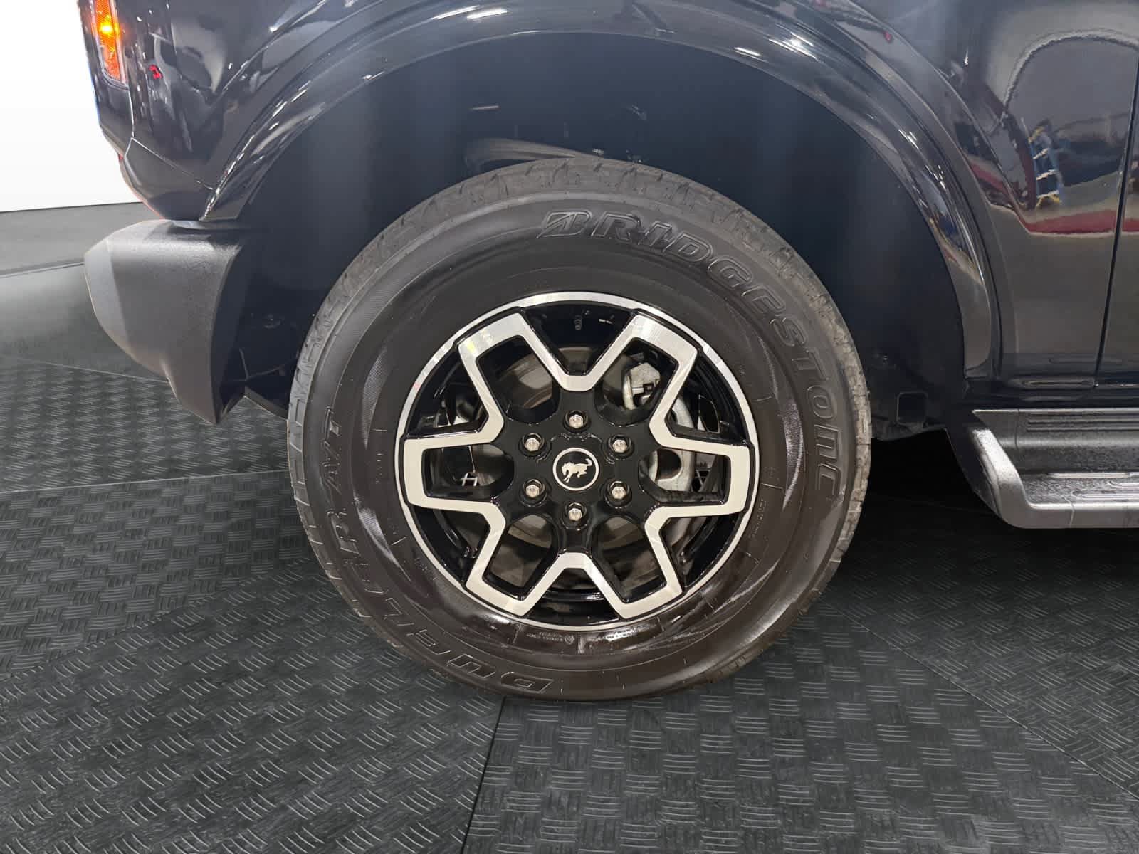 Used 2025 Ford Bronco Outer Banks AWD/4WD image 15