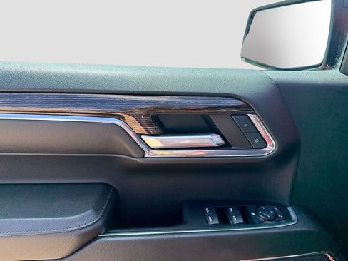 Used 2024 GMC Sierra 1500 Elevation image 9