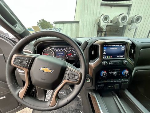 Used 2022 Chevrolet Silverado 3500 High Country w/ Z71 Off-Road Package image 35