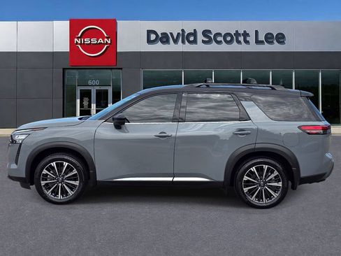 Used 2026 Nissan Pathfinder Platinum w/ Cargo Package FWD image 12
