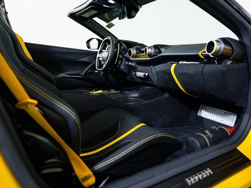 Used 2023 Ferrari 812 Competizione A image 20