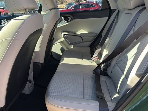 Used 2022 Kia Soul EX image 13
