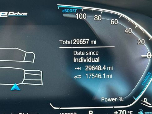 Used 2023 BMW 530e w/ M Sport Package image 29