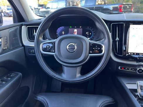 Used 2022 Volvo XC60 B6 Inscription w/ Advanced Package image 31