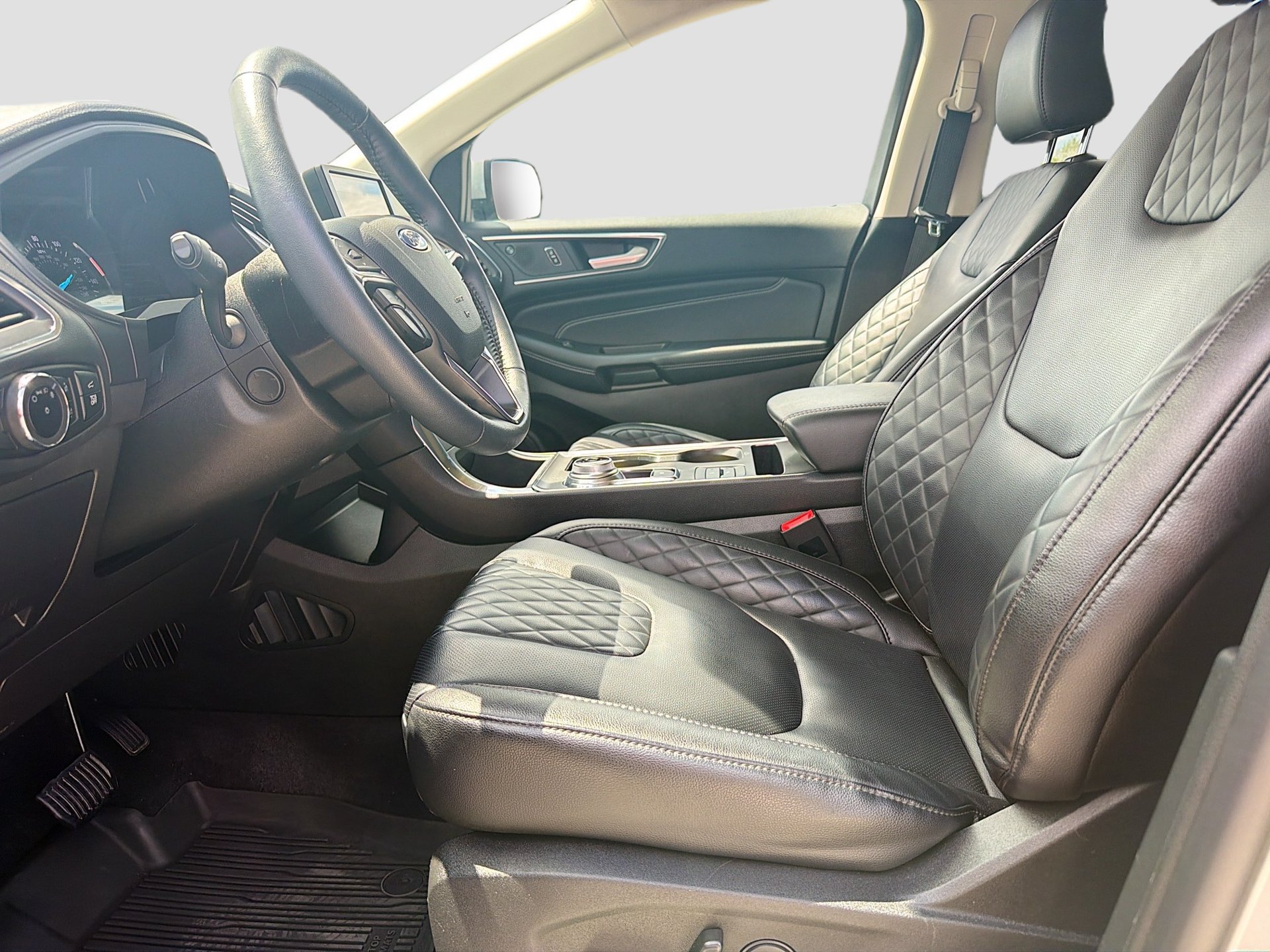 Used 2024 Ford Edge Titanium w/ Equipment Group 301A AWD/4WD image 23