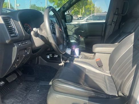 Certified 2022 Nissan Frontier PRO-4X w/ Pro-4X Premium Package AWD/4WD image 5