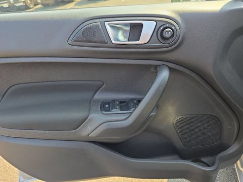 Used 2016 Ford Fiesta SE w/ Equipment Group 201A FWD image 12