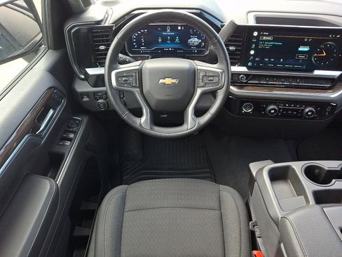 Used 2022 Chevrolet Silverado 1500 LT image 12