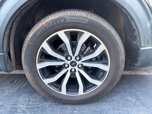 Used 2020 Ford Explorer ST w/ Premium Technology Package AWD/4WD image 5