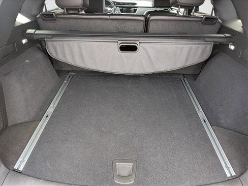 Used 2024 Cadillac XT4 Premium Luxury image 16