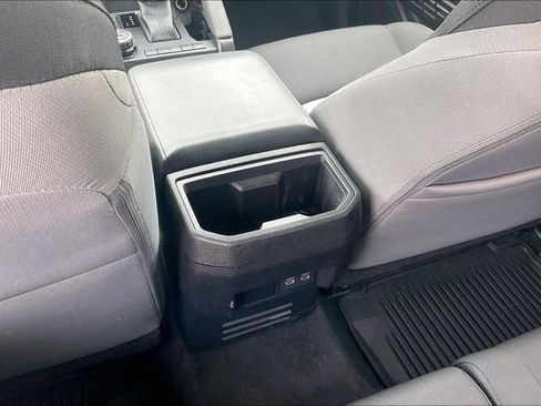 Used 2025 Toyota Tacoma TRD Off-Road AWD/4WD image 32