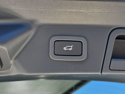 Certified 2023 Land Rover Range Rover Velar S AWD/4WD image 13