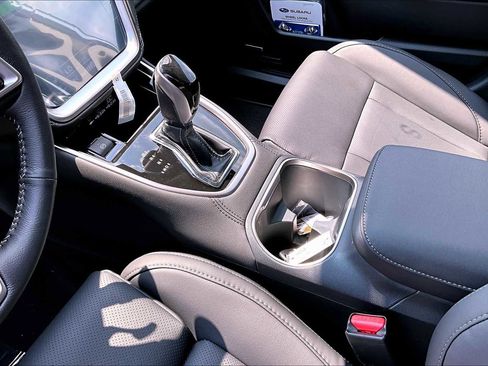 Used 2025 Subaru Legacy Limited image 7