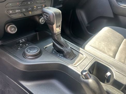 Used 2019 Ford Ranger XLT w/ Equipment Group 302A Luxury AWD/4WD image 17