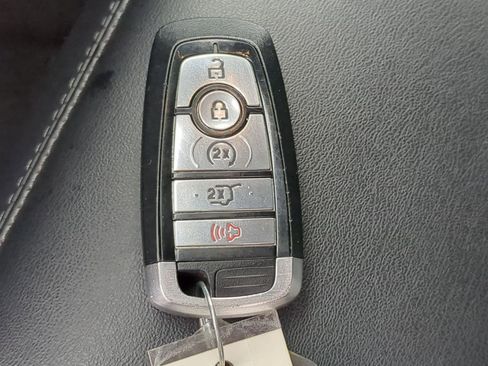 Certified 2022 Ford Explorer XLT w/ XLT Sport Appearance Package image 42